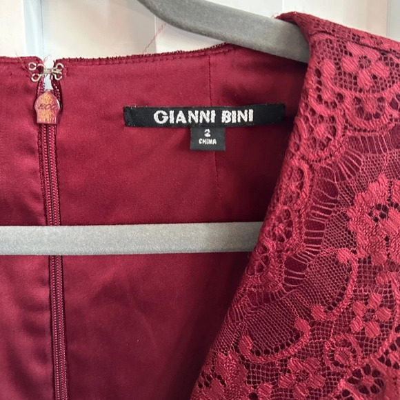 Gianni Bini Melissa Lace Ruffle Midi Dress| Size 2 - Picture 4 of 6